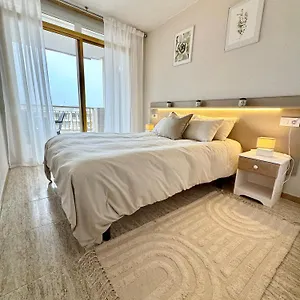Completo Junto A La Playa Salou